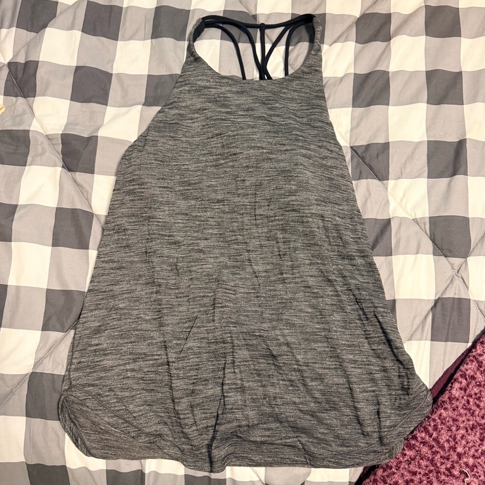EUC Lululemon Tank with Attached Sports Bra Size 6